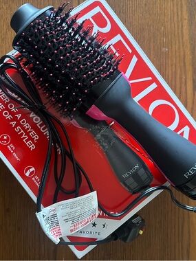Revlon Black and Pink Round Hot Air Brush